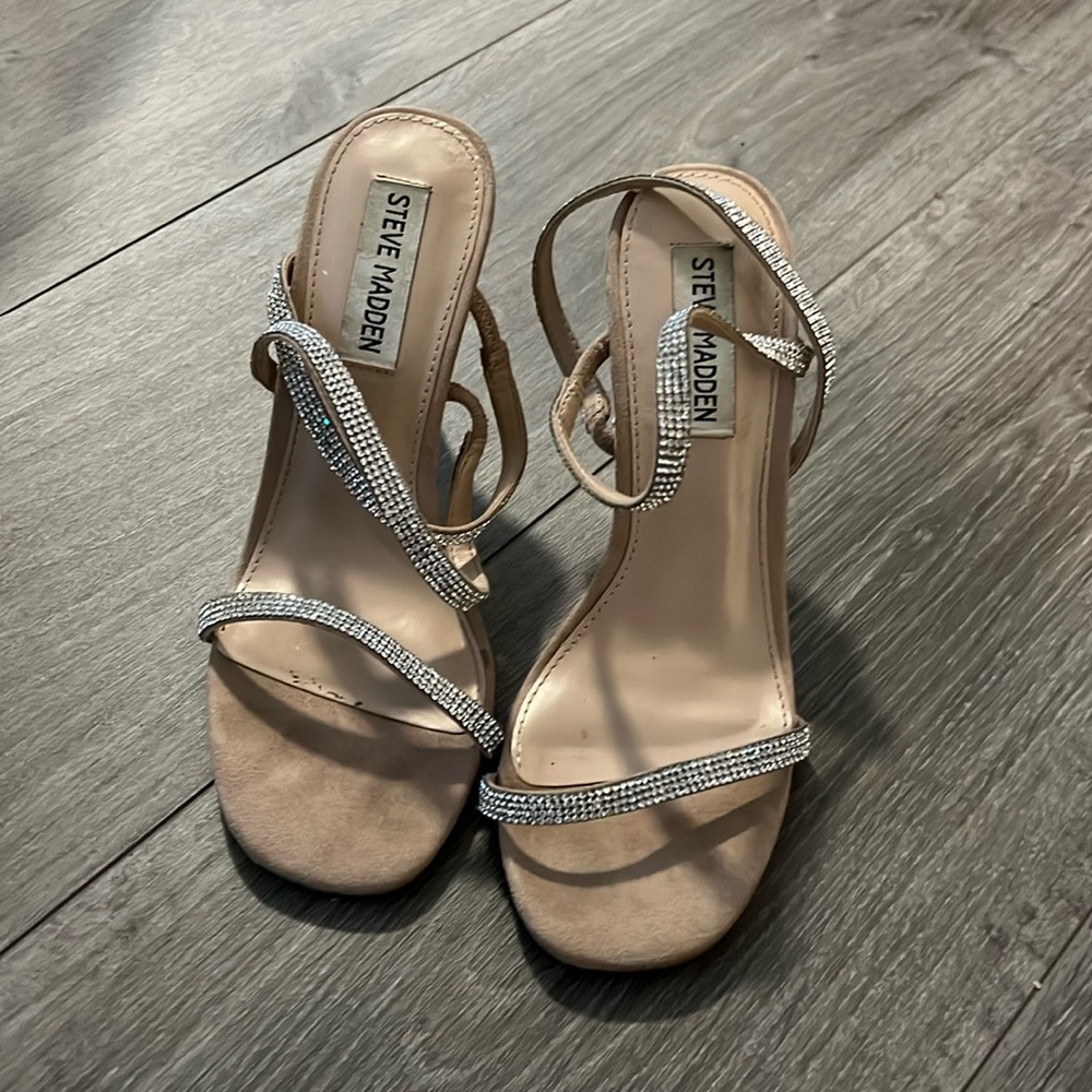 Steve Madden Snappy Hells size 6